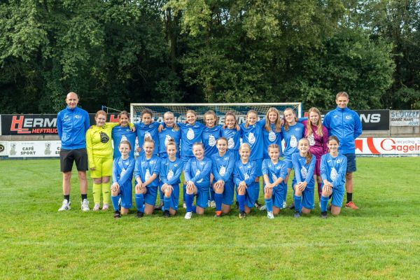 teams-2024-1410E4E5DD-2993-F8E0-5A72-9FA0F445ECA6.jpg